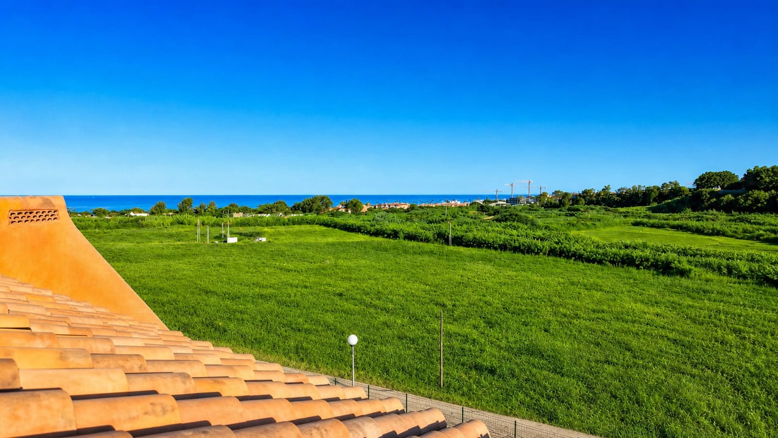 2 sypialnia Apartament na sprzedaż w La Duquesa / Puerto de la Duquesa z basenem garażem - 349 000 € (Ref: 9957609)