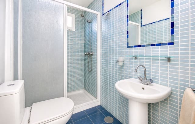 3 sypialnia Penthouse na sprzedaż w San Luis de Sabinillas, Manilva z basenem garażem - 399 000 € (Ref: 9959385)