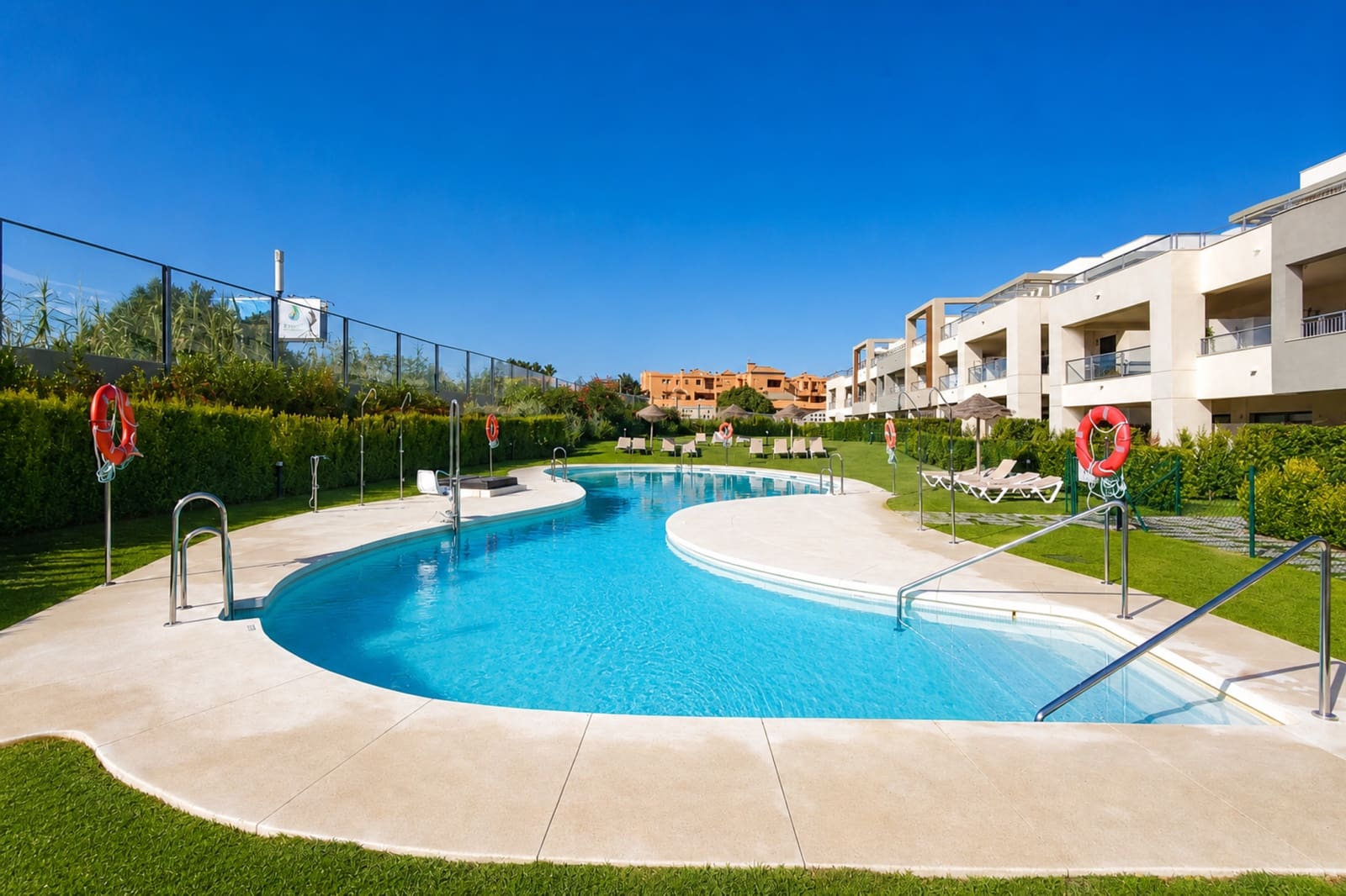 2 soveværelse Lejlighed til salg i Casares med swimmingpool garage - € 449.000 (Ref: 9964950)