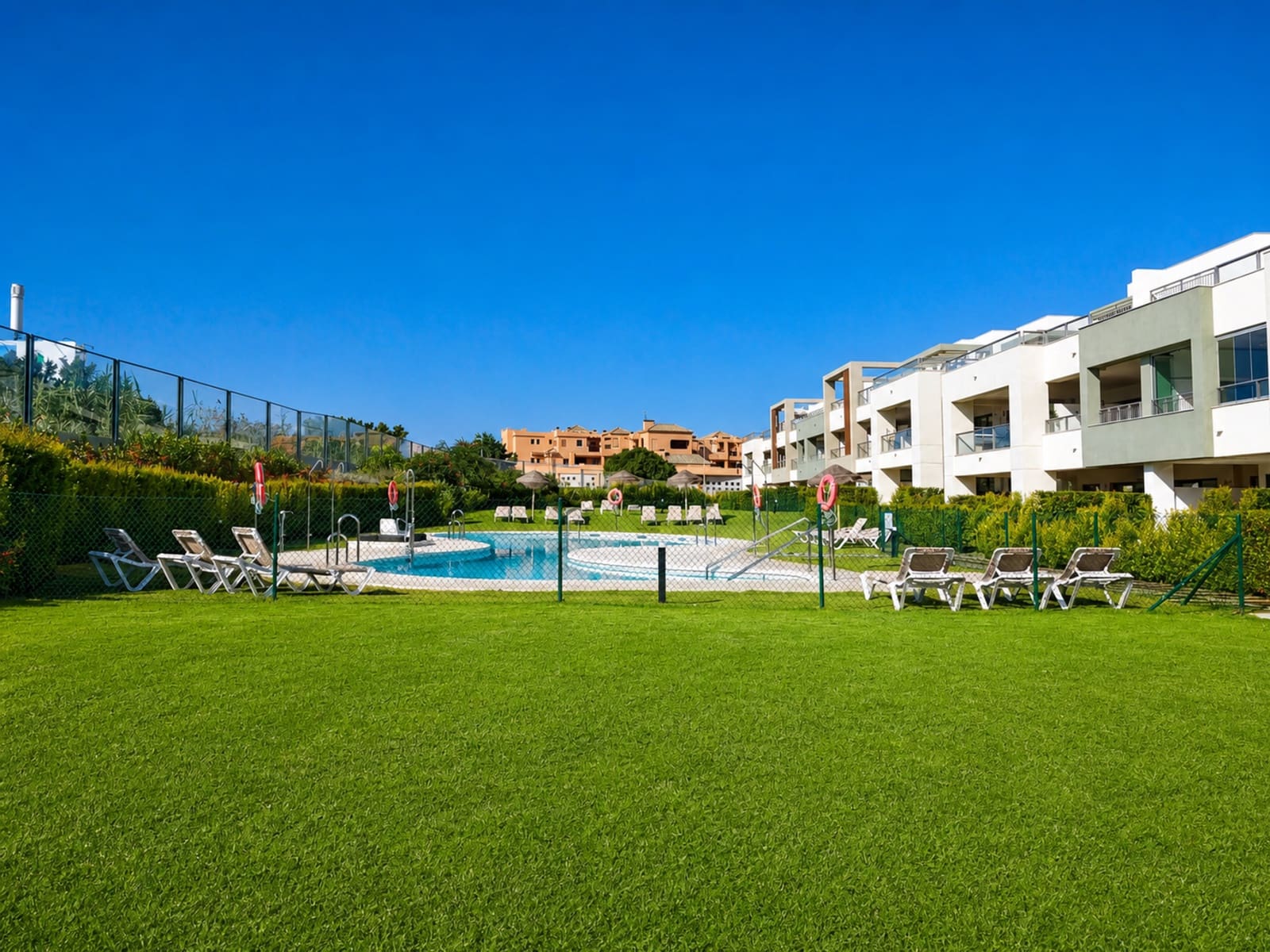 2 soveværelse Lejlighed til salg i Casares med swimmingpool garage - € 449.000 (Ref: 9964950)