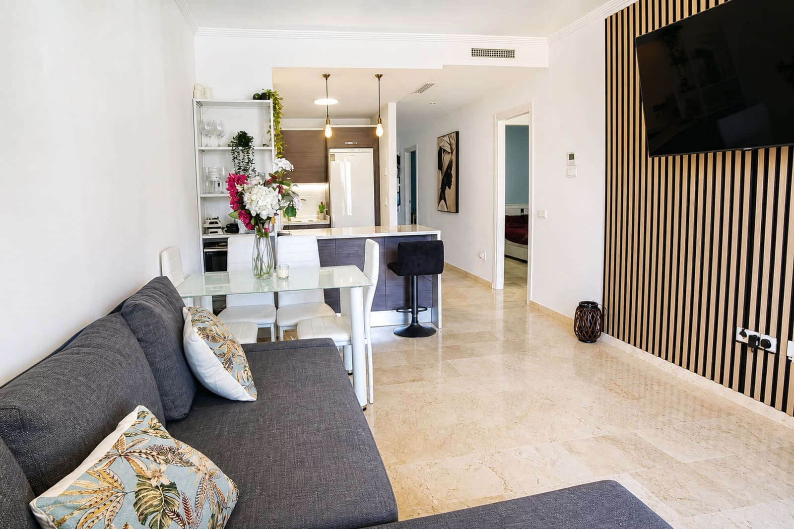 3 soveværelse Lejlighed til salg i La Duquesa / Puerto de la Duquesa med swimmingpool garage - € 285.000 (Ref: 9972987)