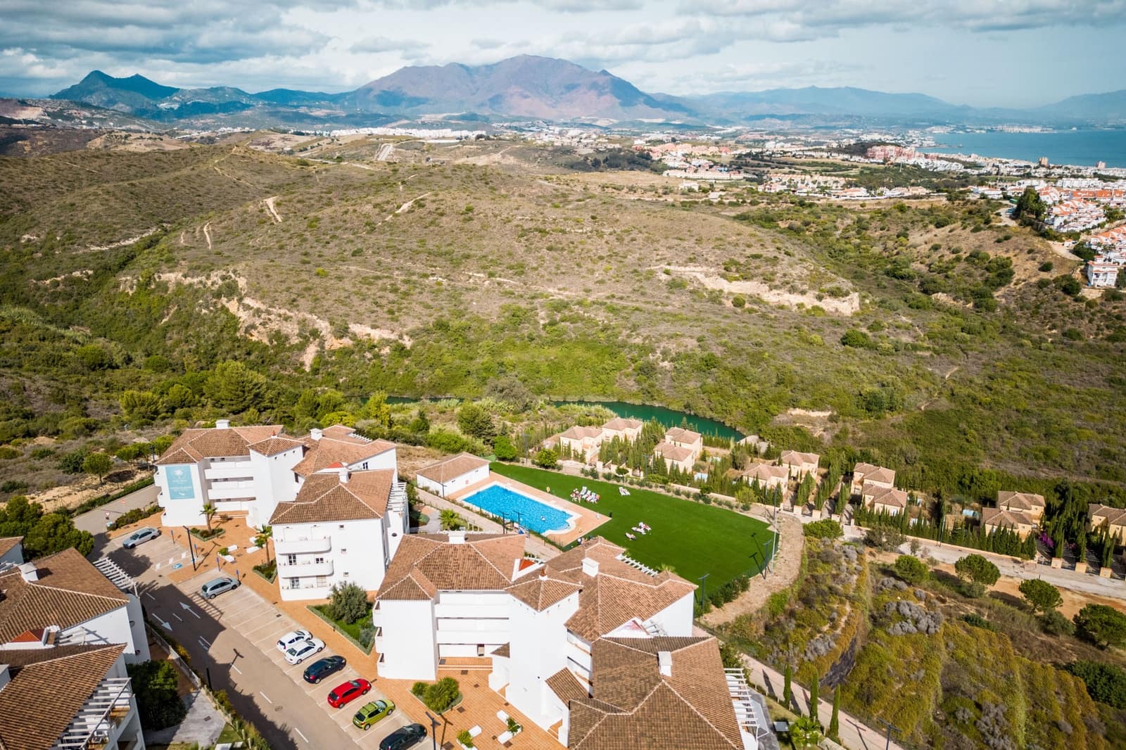 3 soveværelse Lejlighed til salg i La Duquesa / Puerto de la Duquesa med swimmingpool garage - € 285.000 (Ref: 9972987)