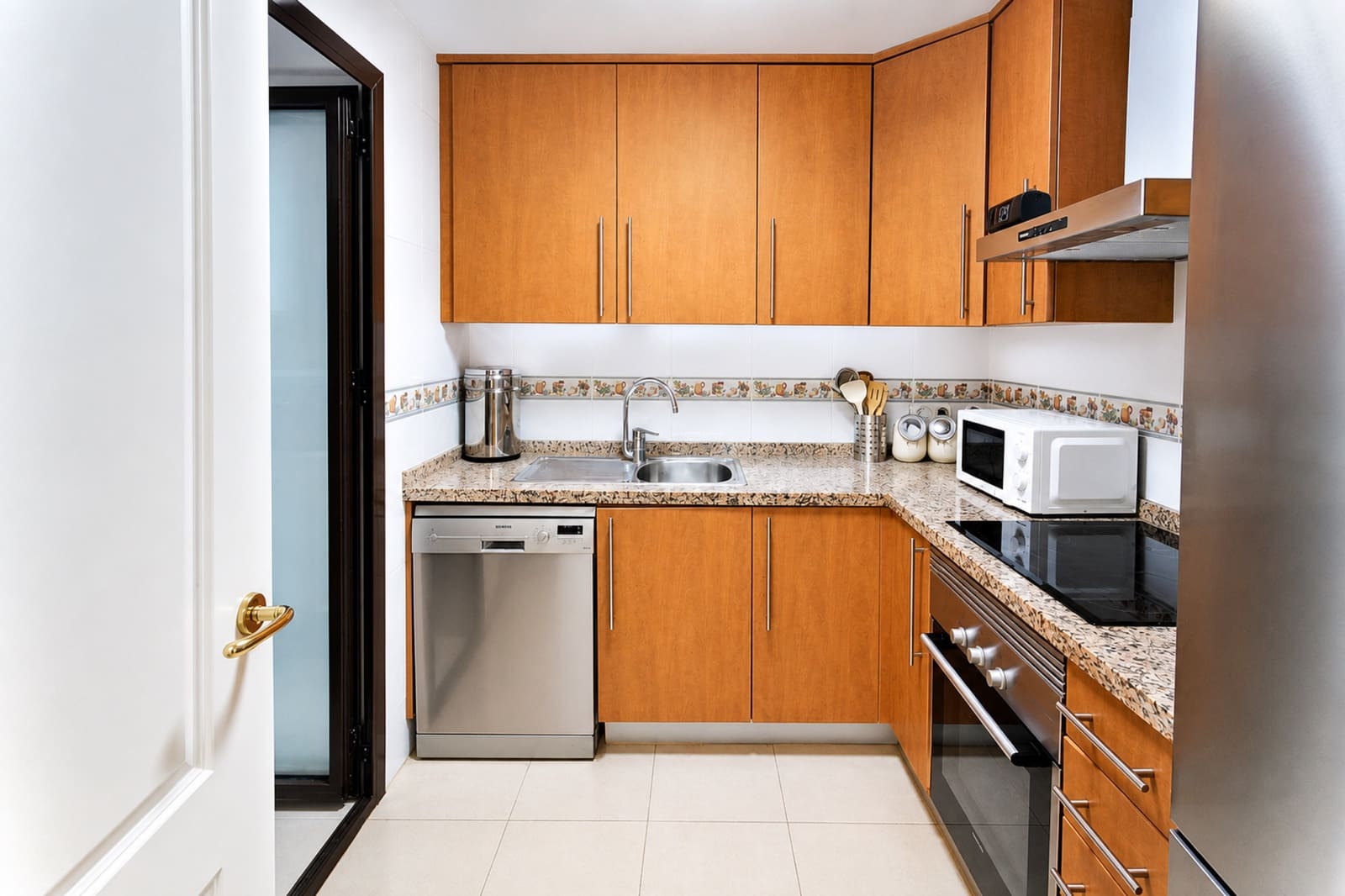 Apartamento de 2 habitaciones en Manilva en venta con piscina garaje - 280.000 € (Ref: 9974991)