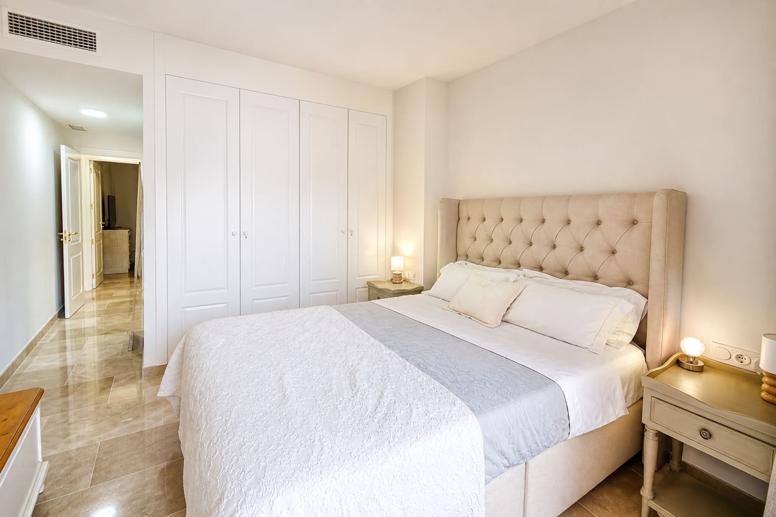 Apartamento de 2 habitaciones en Manilva en venta con piscina garaje - 280.000 € (Ref: 9974991)