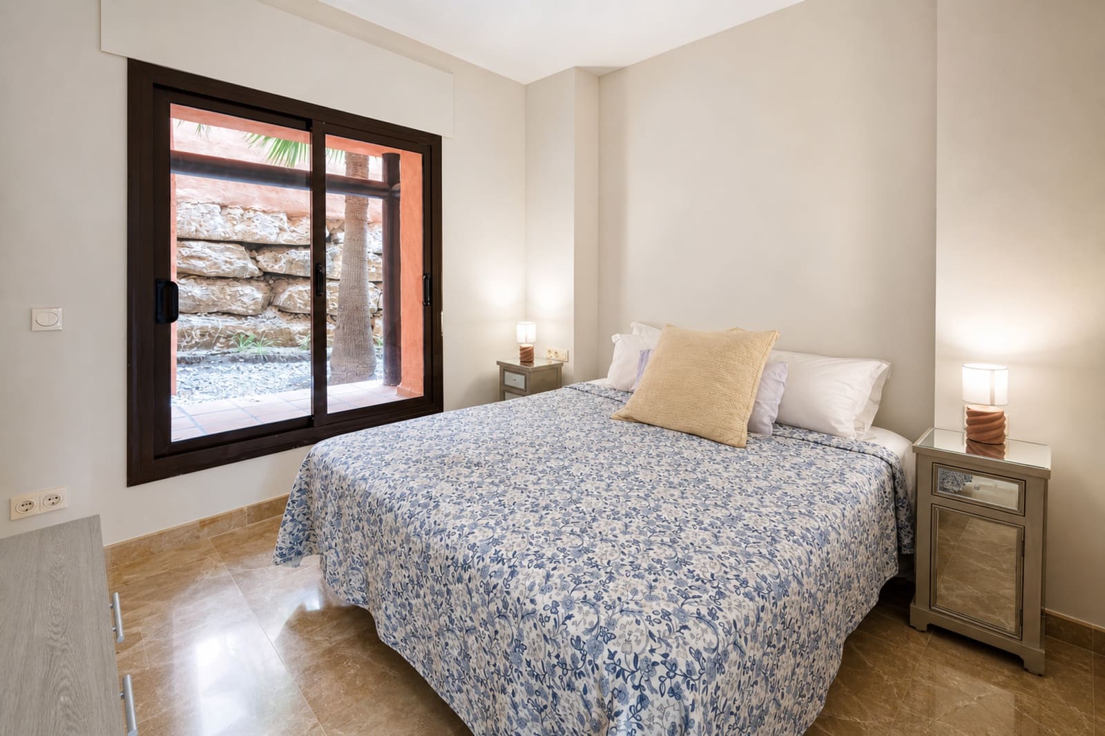 Apartamento de 2 habitaciones en Manilva en venta con piscina garaje - 280.000 € (Ref: 9974991)