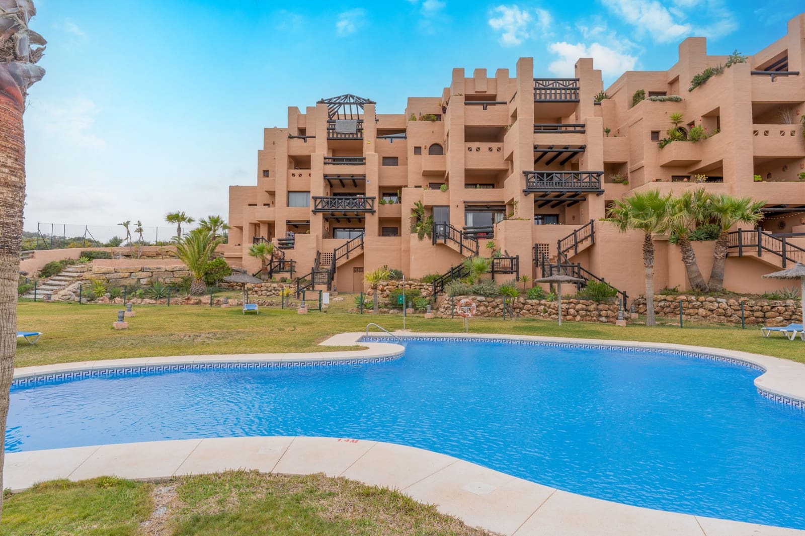 2 slaapkamer Appartement te koop in Manilva met zwembad garage - € 280.000 (Ref: 9974991)