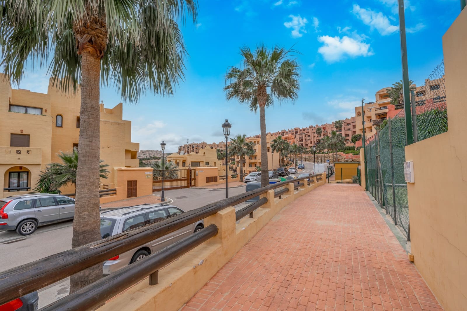 2 slaapkamer Appartement te koop in Manilva met zwembad garage - € 280.000 (Ref: 9974991)