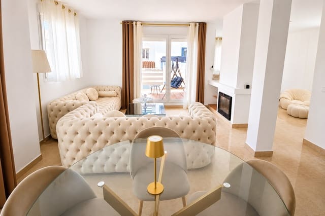 Chalet de 6 habitaciones en La Duquesa / Puerto de la Duquesa, Manilva en venta con piscina garaje - 550.000 € (Ref: 9976910)
