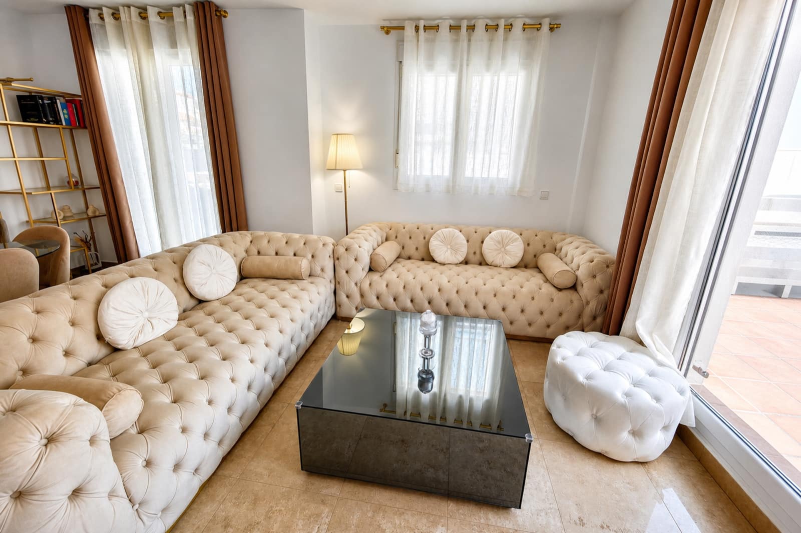 6 soveværelse Villa til salg i La Duquesa / Puerto de la Duquesa med swimmingpool garage - € 550.000 (Ref: 9976910)