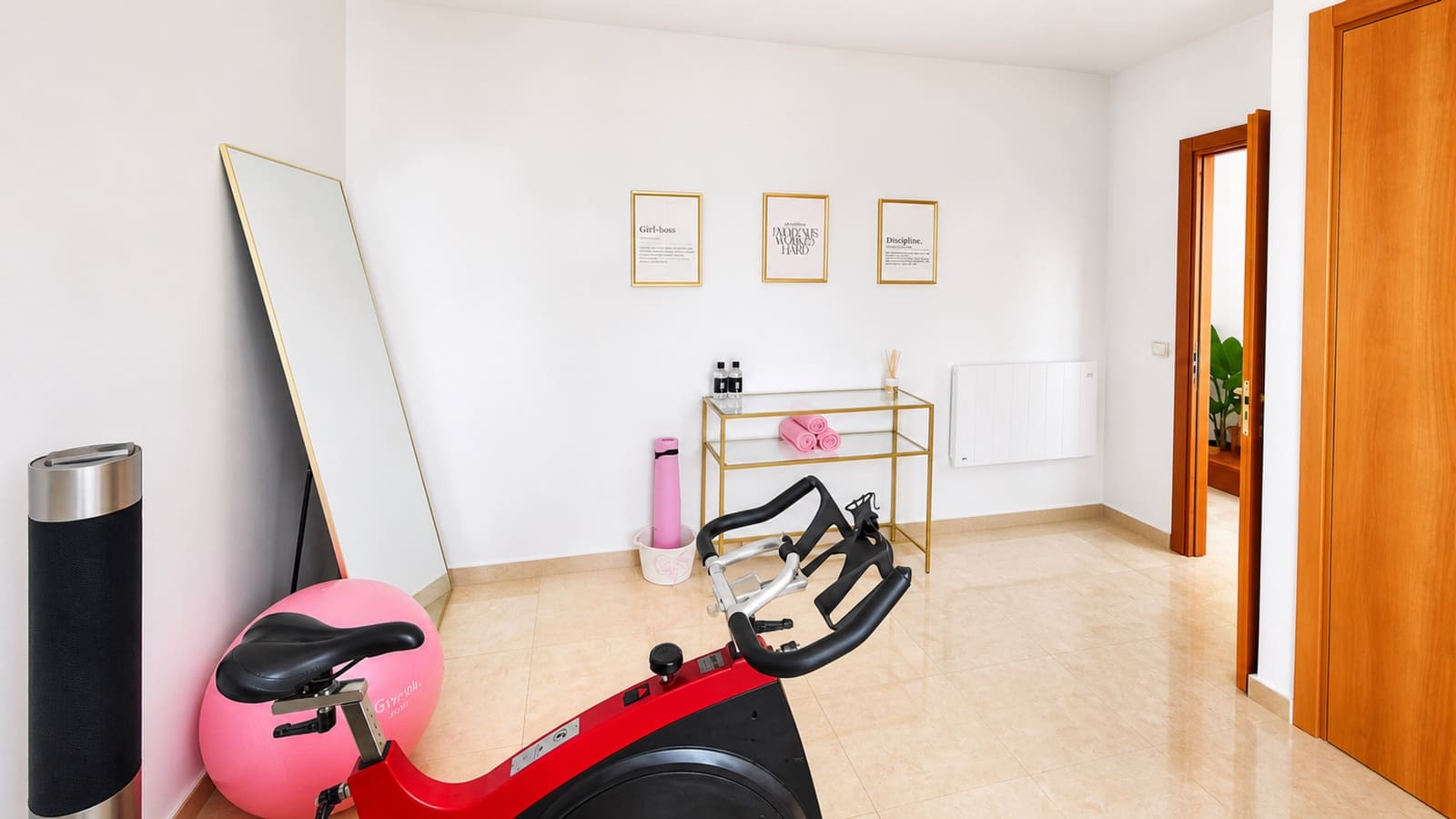 6 soveværelse Villa til salg i La Duquesa / Puerto de la Duquesa med swimmingpool garage - € 550.000 (Ref: 9976910)