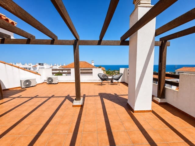 6 bedroom Villa for sale in La Duquesa / Puerto de la Duquesa, Manilva with pool garage - € 479,000 (Ref: 9976910)