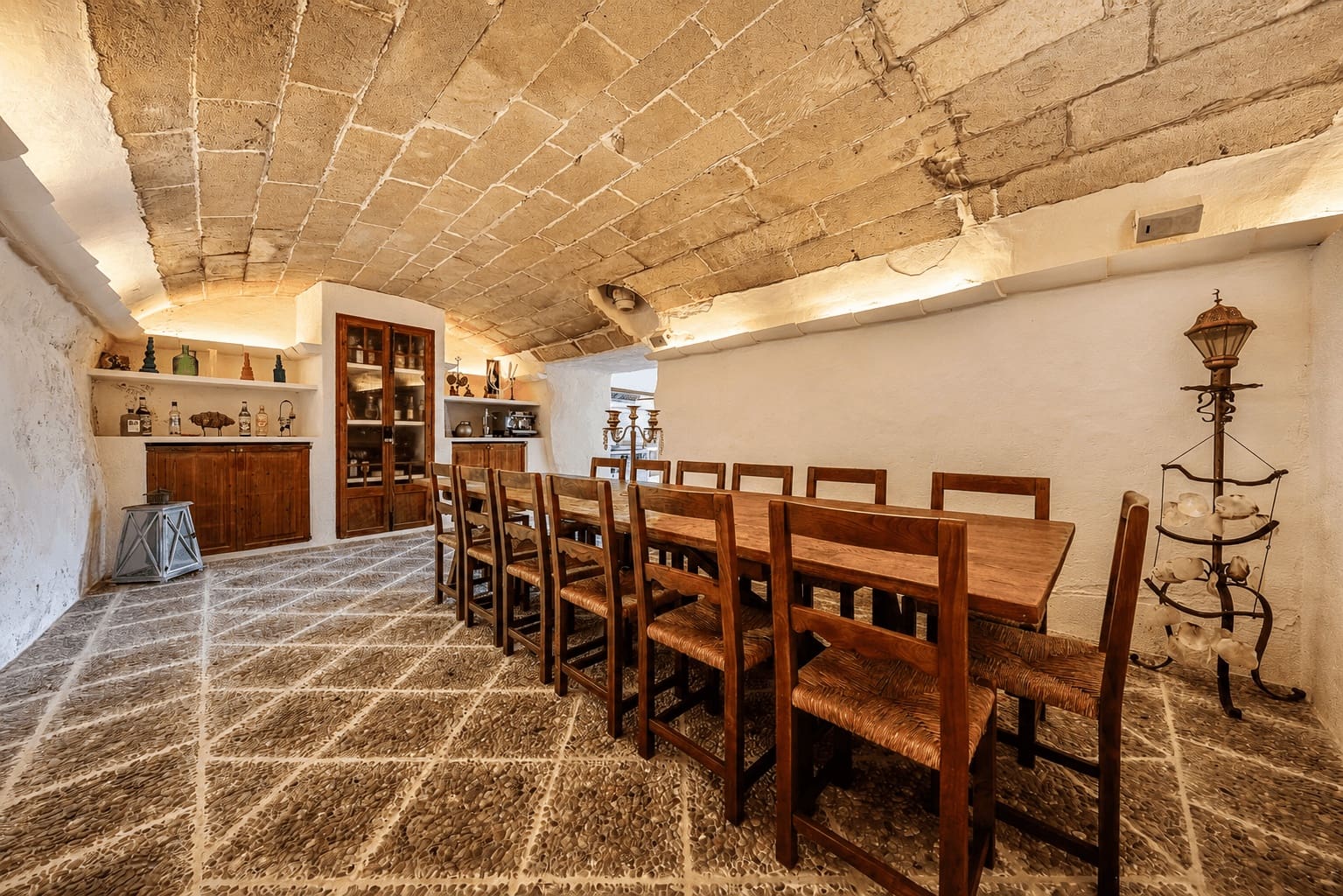 4 sypialnia Dom na sprzedaż w Capdepera z basenem garażem - 995 000 € (Ref: 10037693)