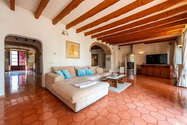 4 sypialnia Dom na sprzedaż w Capdepera z basenem garażem - 995 000 € (Ref: 10037693)