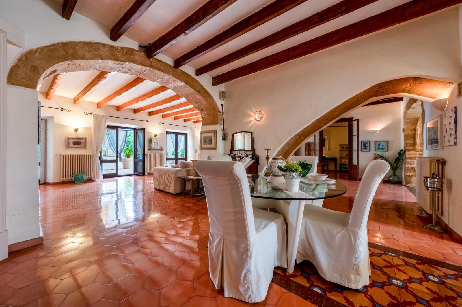 4 sypialnia Dom na sprzedaż w Capdepera z basenem garażem - 995 000 € (Ref: 10037693)