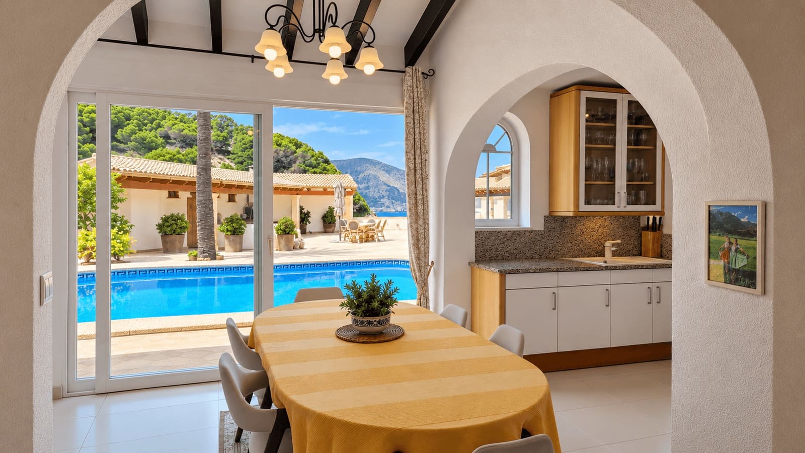 3 soveværelse Villa til salg i Capdepera med swimmingpool garage - € 1.690.000 (Ref: 10110358)