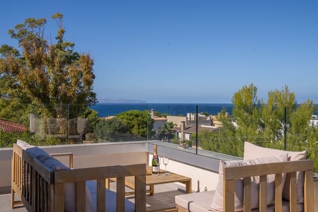 4 makuuhuone Huvila myytävänä paikassa Colonia de Sant Pere / Colonia de San Pedro, Artà mukana uima-altaan 
autotalli - 1 595 000 € (Ref: 10140127)