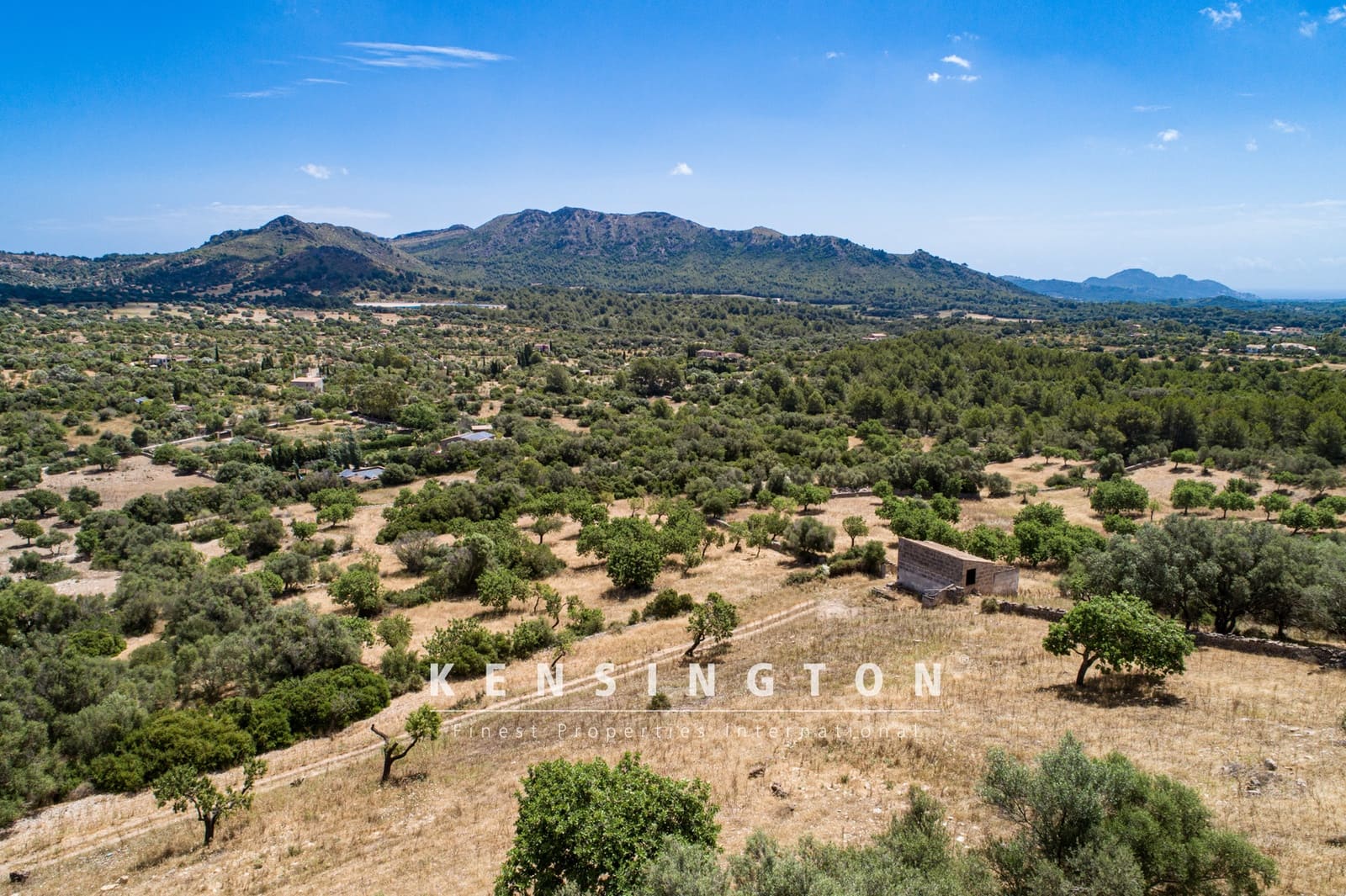 4 bedroom Finca/Country House for sale in Artà with garage €