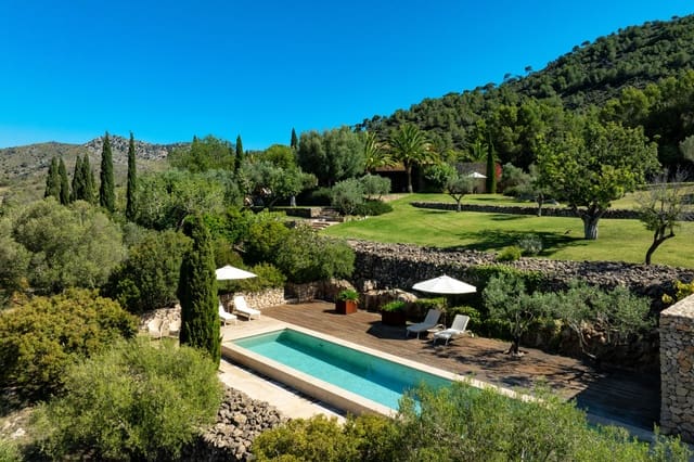 5 soveværelse Finca/Landehus til salg i Artà med swimmingpool garage - € 6.900.000 (Ref: 8432680)