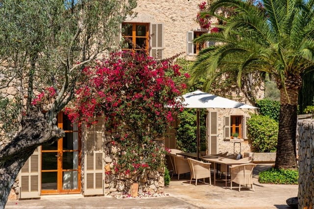 5 soveværelse Finca/Landehus til salg i Artà med swimmingpool garage - € 6.900.000 (Ref: 8432680)