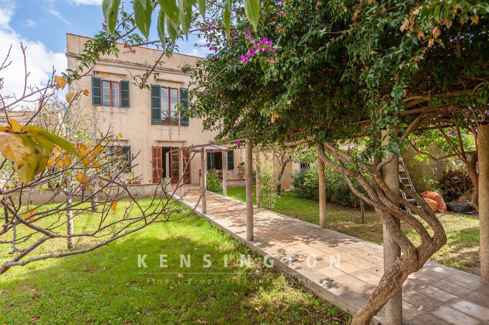 6 soveværelse Villa til salg i Arta med swimmingpool - € 1.295.000 (Ref: 9164565)