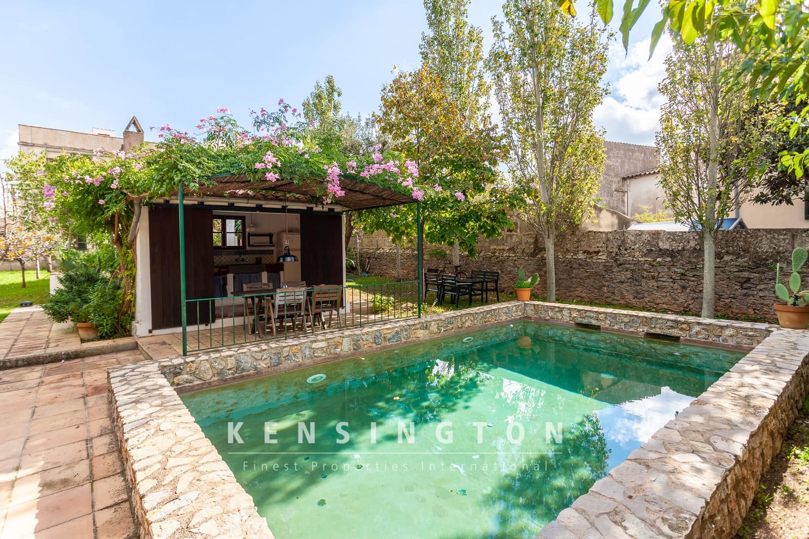 6 soveværelse Villa til salg i Arta med swimmingpool - € 1.295.000 (Ref: 9164565)