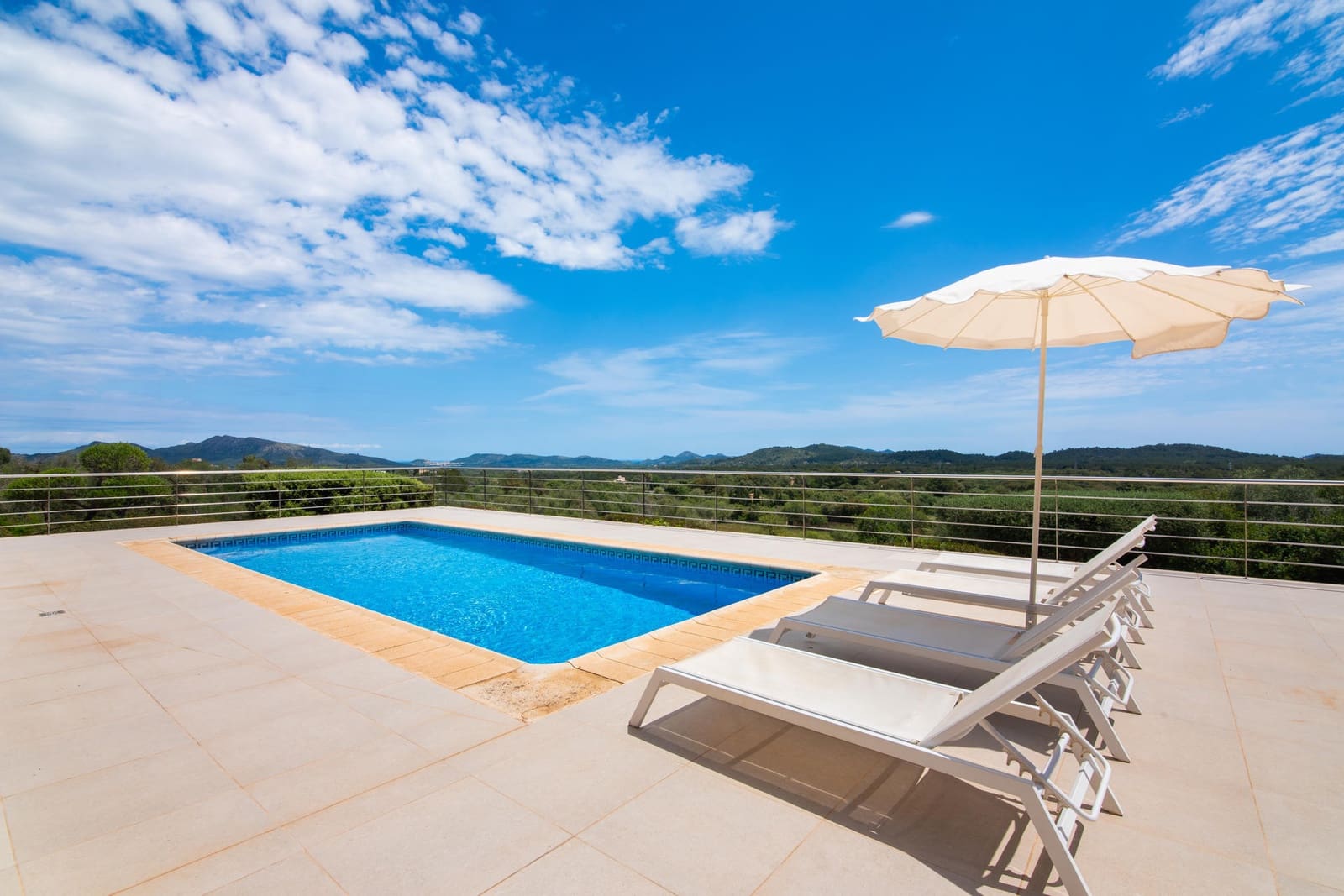 3 slaapkamer Villa te koop in Arta met zwembad - € 1.790.000 (Ref: 9164570)