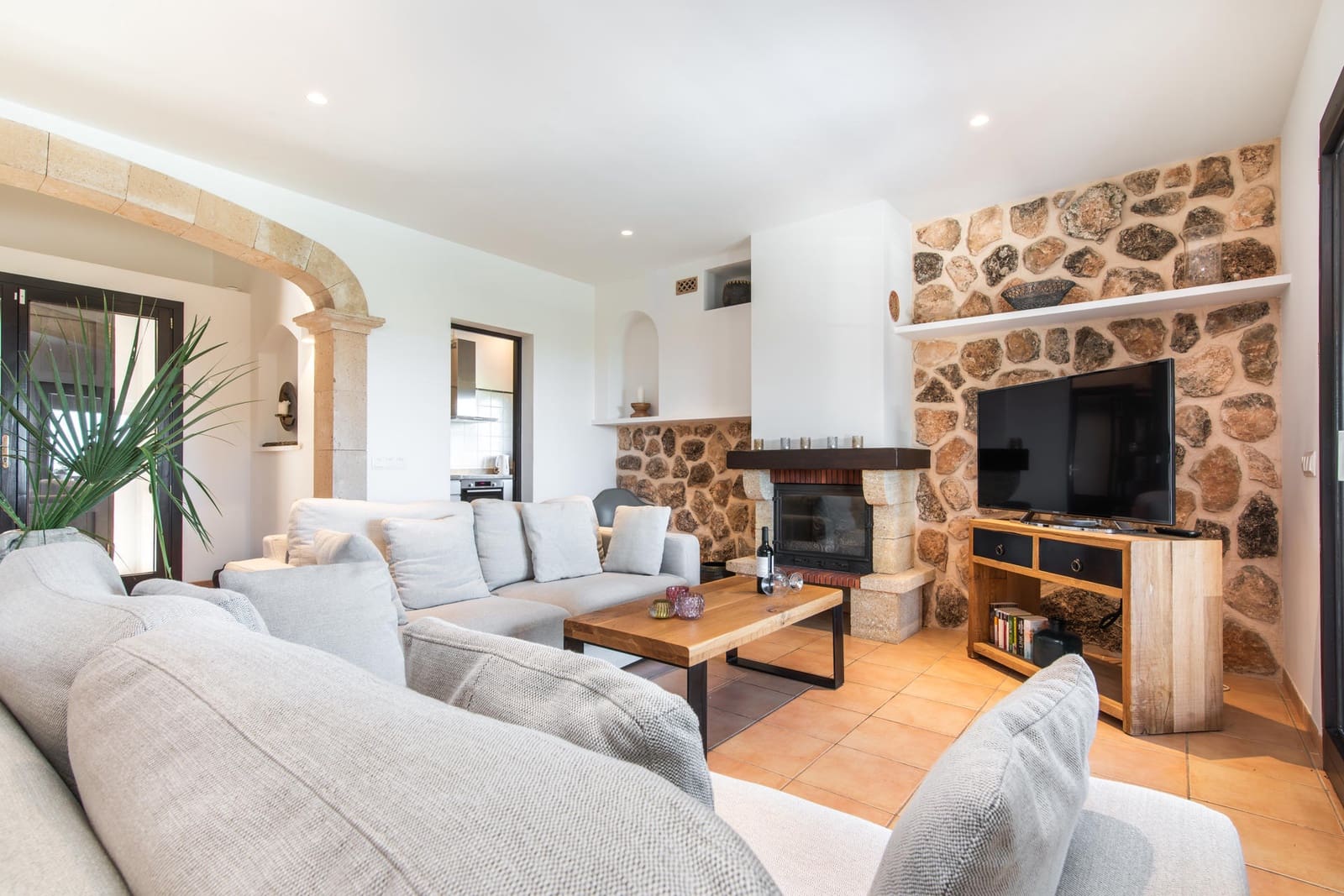 3 slaapkamer Villa te koop in Arta met zwembad - € 1.790.000 (Ref: 9164570)