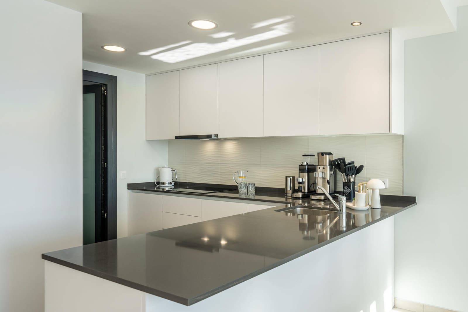 3 soveværelse Lejlighed til salg i Sa Coma med swimmingpool - € 980.000 (Ref: 9164588)