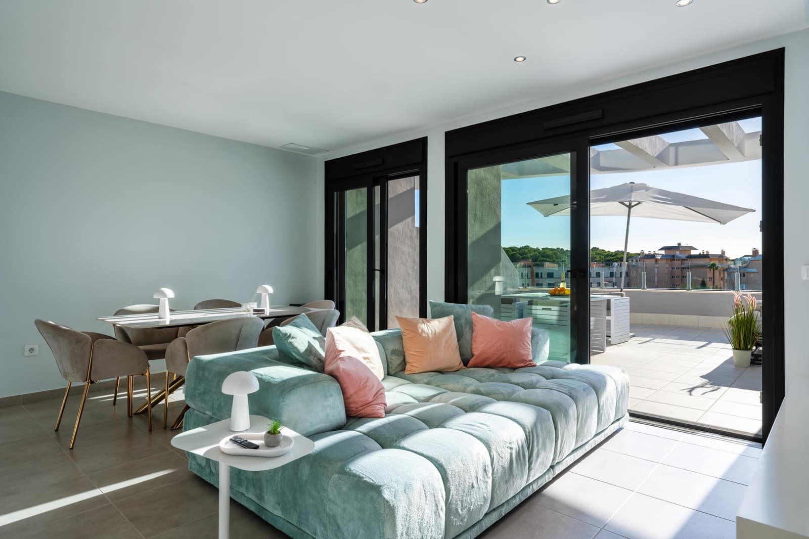 3 soveværelse Lejlighed til salg i Sa Coma med swimmingpool - € 980.000 (Ref: 9164588)