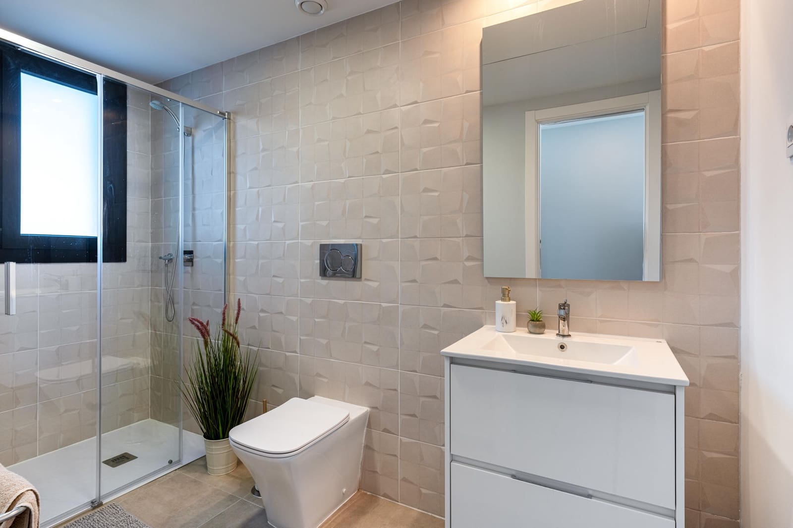 3 soveværelse Lejlighed til salg i Sa Coma med swimmingpool - € 980.000 (Ref: 9164588)