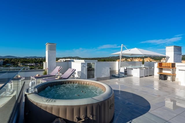 3 soveværelse Lejlighed til salg i Sa Coma, Sant Llorenç des Cardassar med swimmingpool - € 980.000 (Ref: 9164588)