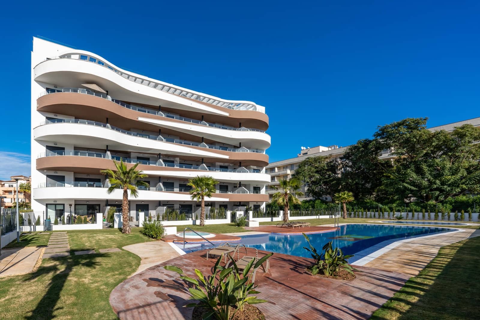 3 soveværelse Lejlighed til salg i Sa Coma med swimmingpool - € 980.000 (Ref: 9164588)