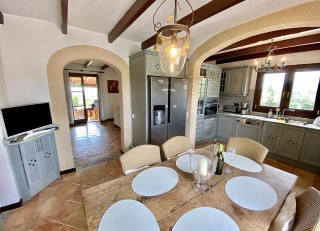 5 sovrum Villa till salu i Capdepera med pool - 1 780 000 € (Ref: 9164590)