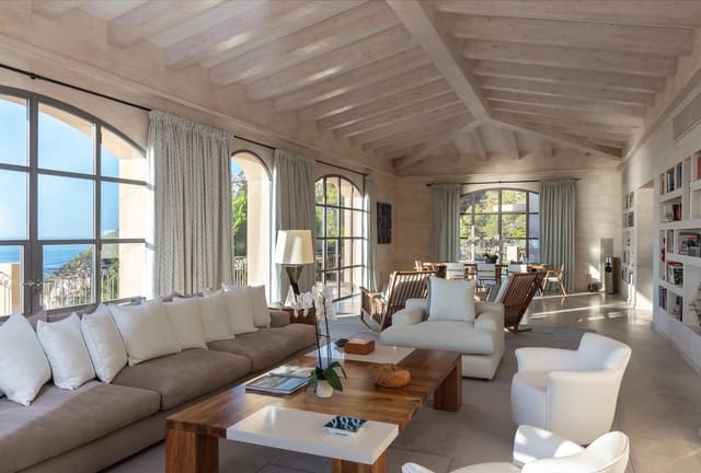 7 bedroom Villa for sale in Canyamel, Capdepera with pool - € 7,500,000 (Ref: 9164603)