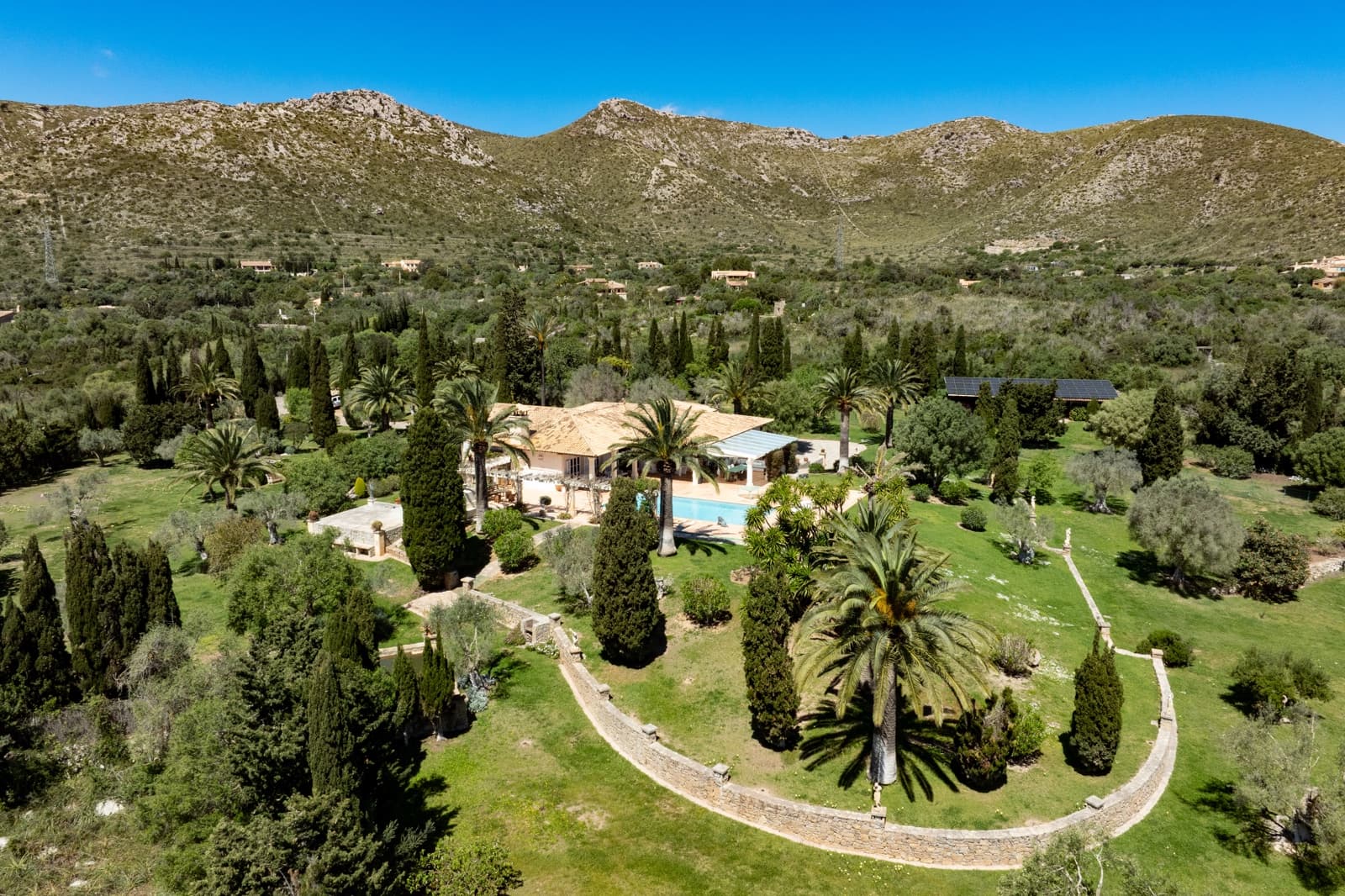 5 sypialnia Willa na sprzedaż w Capdepera z basenem garażem - 4 200 000 € (Ref: 9164610)