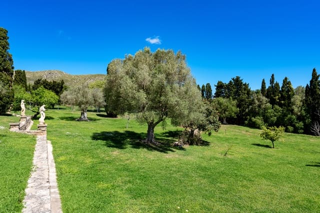 5 sypialnia Willa na sprzedaż w Capdepera z basenem garażem - 4 200 000 € (Ref: 9164610)