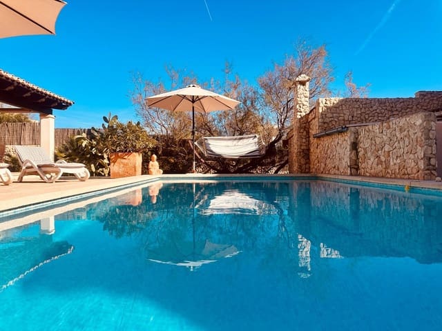 4 sovrum Villa till salu i Cala Ratjada, Capdepera med pool - 998 000 € (Ref: 9164615)