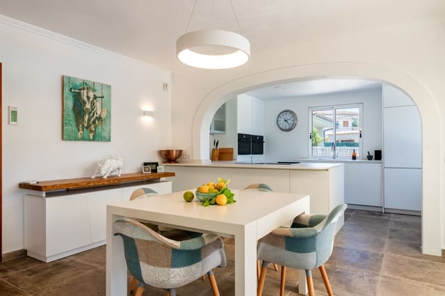 3 sovrum Villa till salu i Sa Coma, Sant Llorenç des Cardassar med pool - 1 100 000 € (Ref: 9164617)