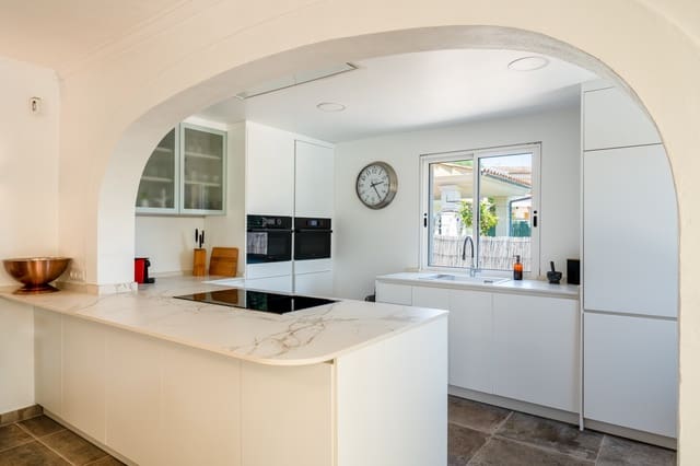 3 sovrum Villa till salu i Sa Coma, Sant Llorenç des Cardassar med pool - 1 100 000 € (Ref: 9164617)