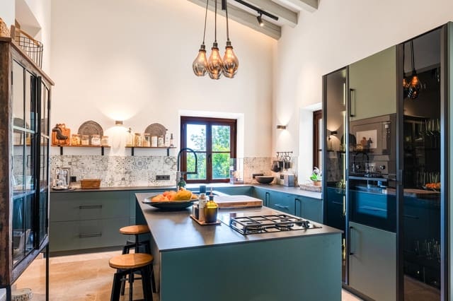 3 sovrum Finca/Hus på landet till salu i Sant Llorenç des Cardassar med pool - 2 290 000 € (Ref: 9164620)