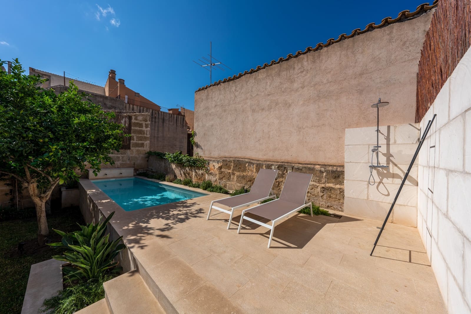 4 bedroom Townhouse for sale in Capdepera with pool - € 1,150,000 (Ref: 9164628)
