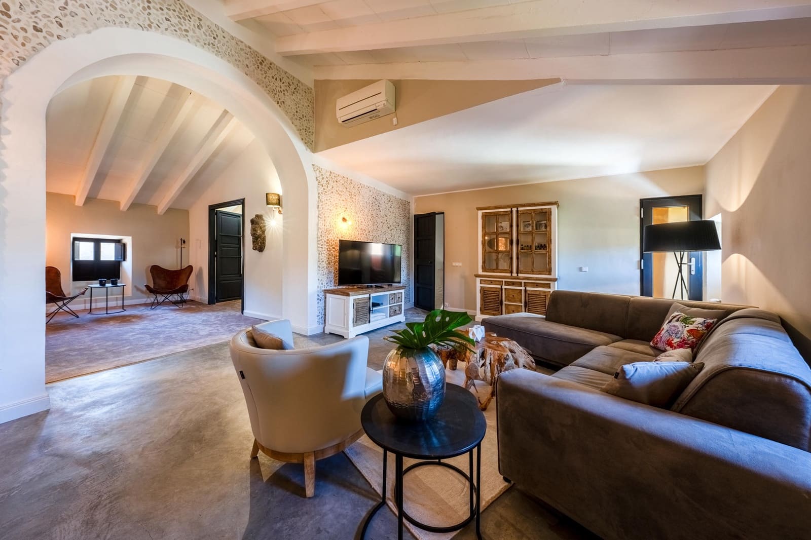 7 soverom Villa til salgs i Arta med svømmebasseng - € 1 890 000 (Ref: 9164633)