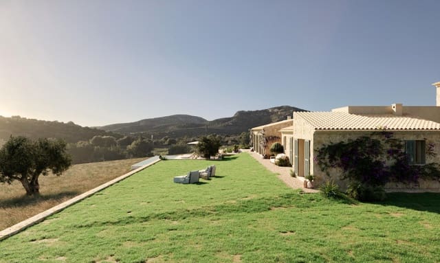 4 soverom Villa til salgs i Sant Llorenç des Cardassar med svømmebasseng - € 2 490 000 (Ref: 9164635)