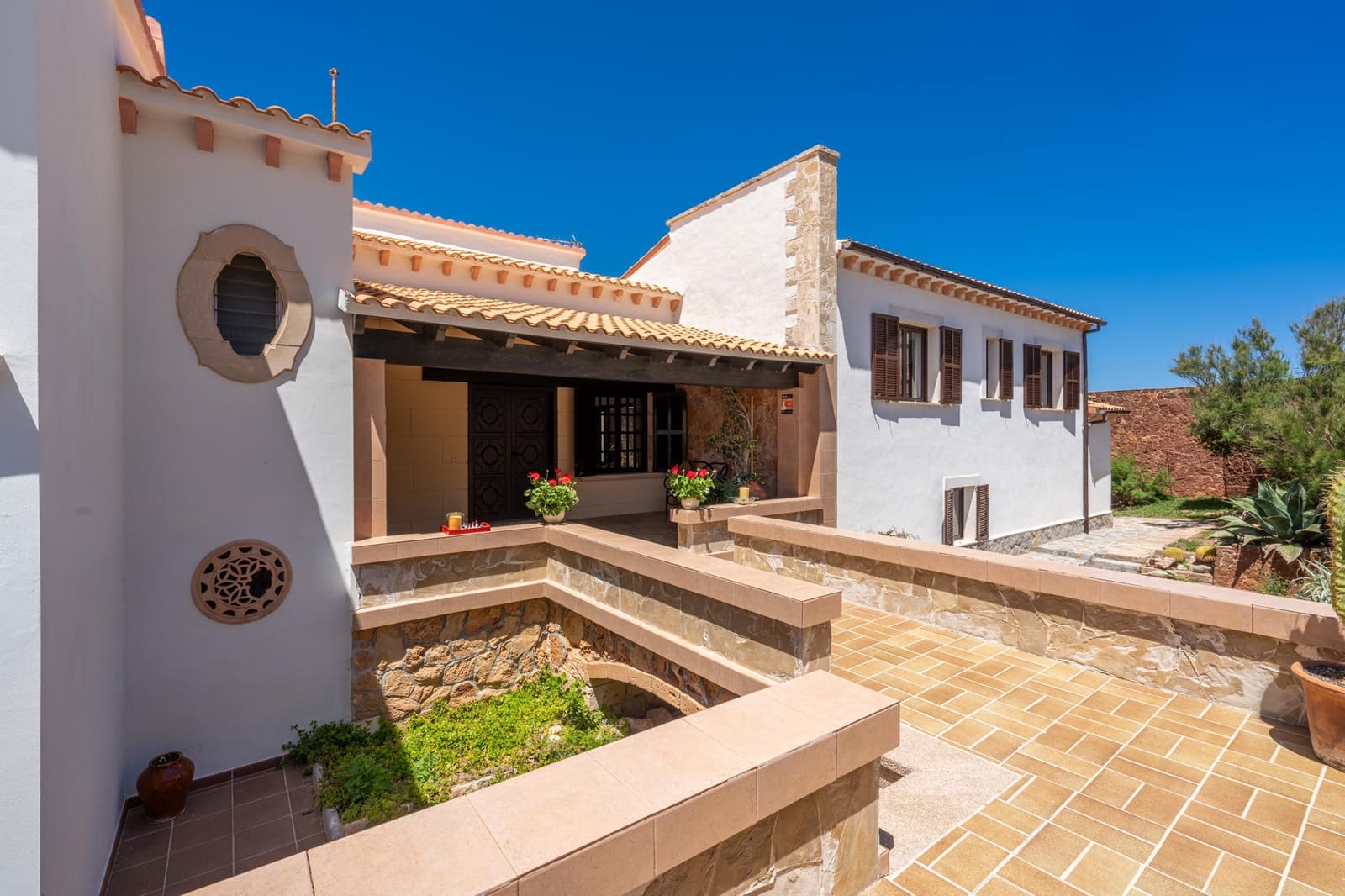 7 slaapkamer Villa te koop in Cala Ratjada met garage - € 2.495.000 (Ref: 9164638)
