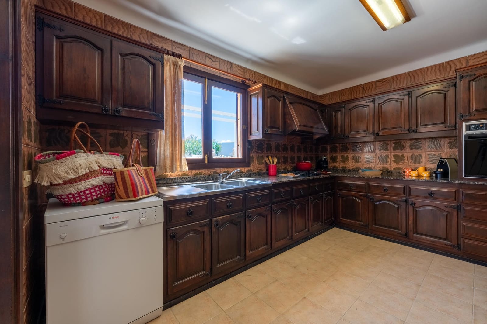 7 slaapkamer Villa te koop in Cala Ratjada met garage - € 2.495.000 (Ref: 9164638)