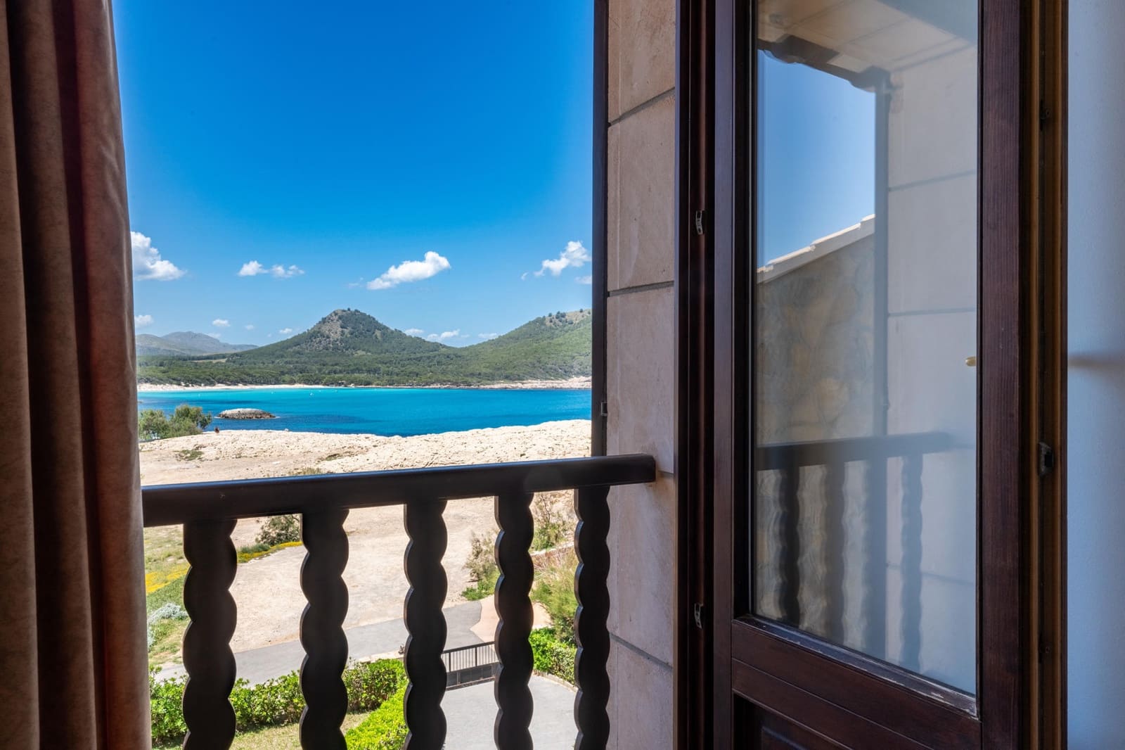 7 slaapkamer Villa te koop in Cala Ratjada met garage - € 2.495.000 (Ref: 9164638)