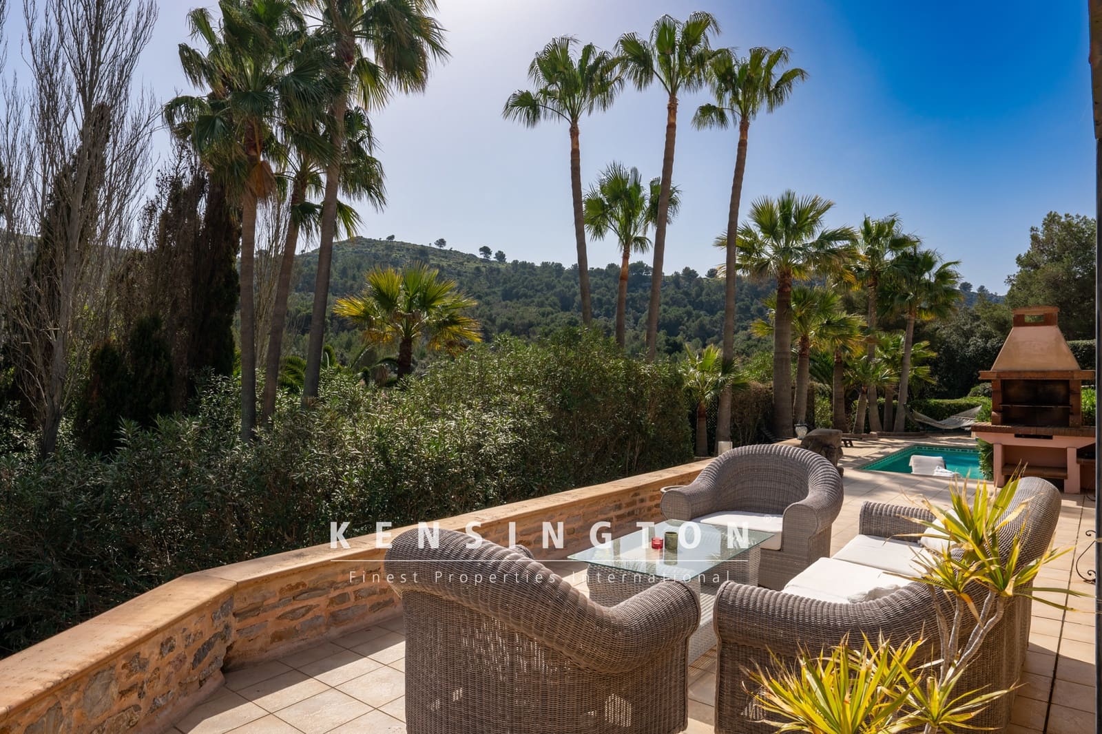 4 soveværelse Finca/Landehus til salg i Capdepera med swimmingpool garage - € 1.975.000 (Ref: 9164644)