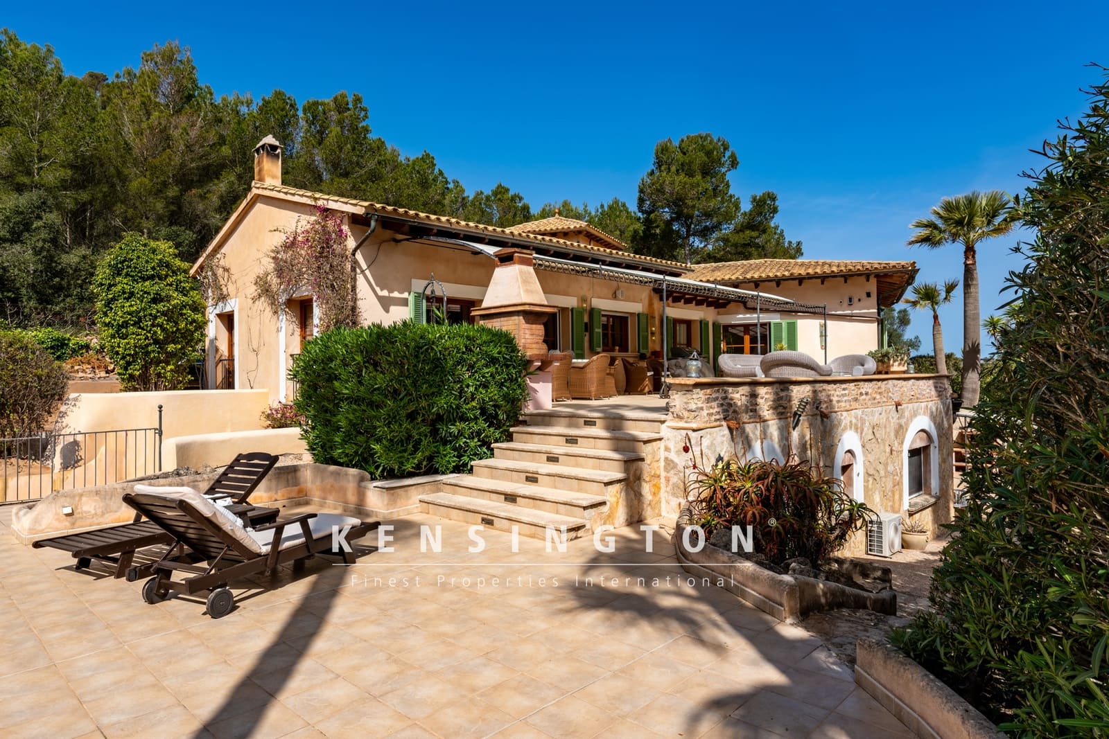 4 soveværelse Finca/Landehus til salg i Capdepera med swimmingpool garage - € 1.975.000 (Ref: 9164644)