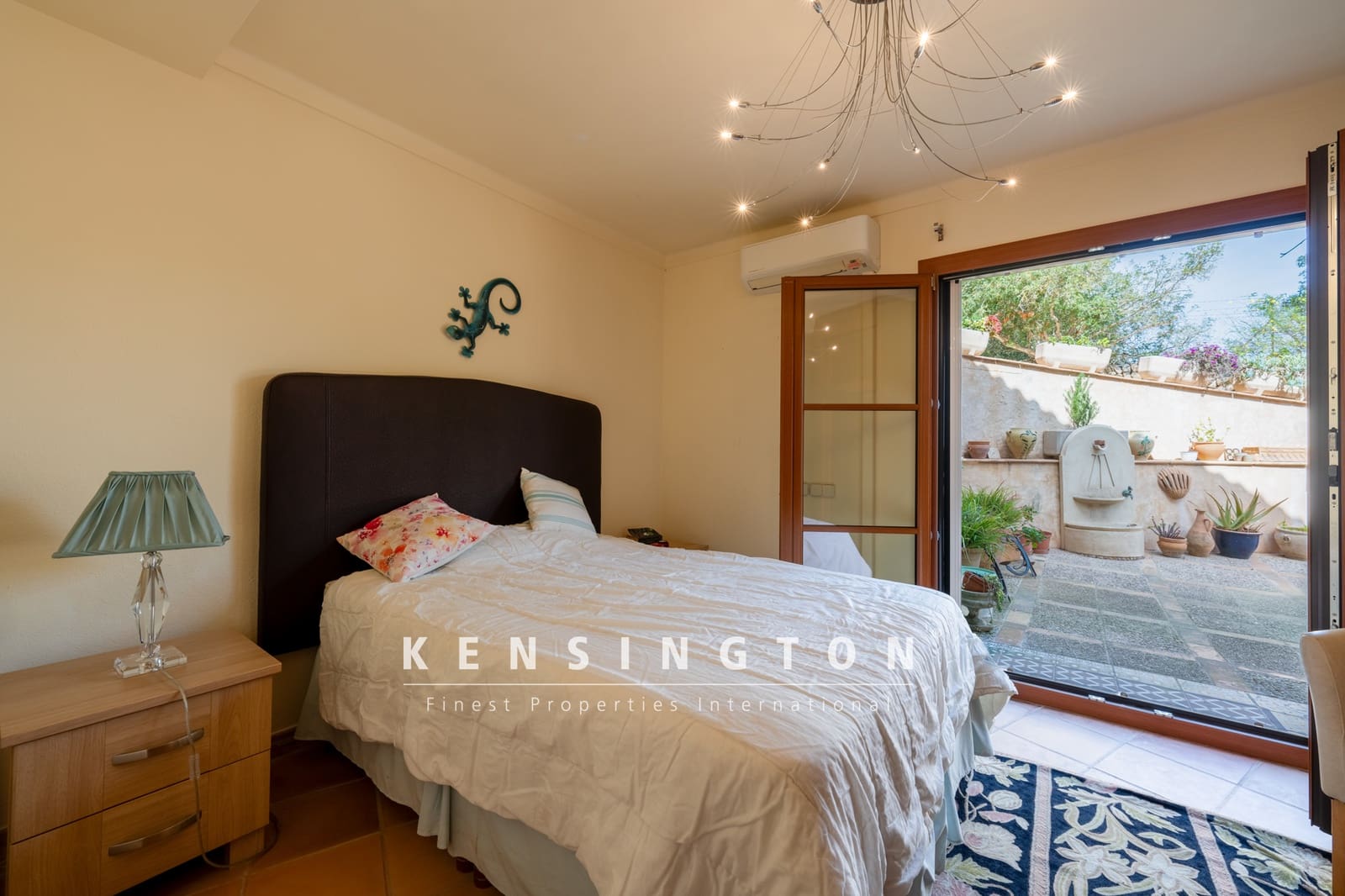 4 soveværelse Finca/Landehus til salg i Capdepera med swimmingpool garage - € 1.975.000 (Ref: 9164644)