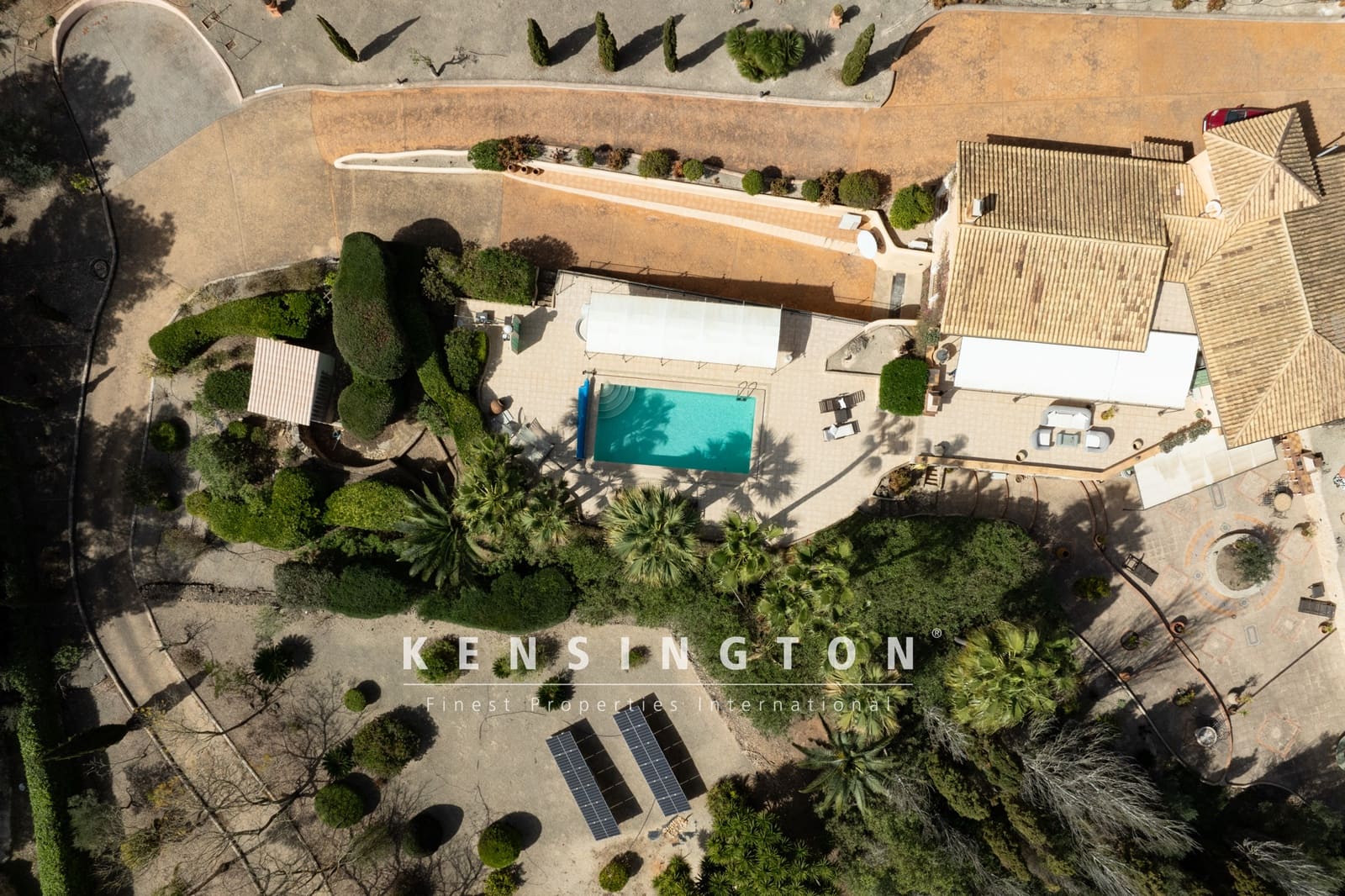 4 soveværelse Finca/Landehus til salg i Capdepera med swimmingpool garage - € 1.975.000 (Ref: 9164644)